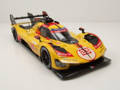 Ferrari 499P #83 Le Mans 2024 gelb mit Vitrine Kubica Schwarzman Ye Modellauto 1:18 Bburago