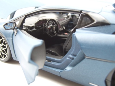 Lamborghini Temerario 2024 blau Modellauto 1:18 Bburago