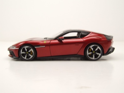Ferrari 12 Cilindri 2024 rot Modellauto 1:24 Bburago