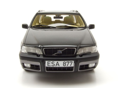 Volvo V70 XC Cross Country 1996 - 1999 schwarz Modellauto 1:18 Cult Scale Models