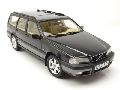 Volvo V70 XC Cross Country 1996 - 1999 schwarz Modellauto 1:18 Cult Scale Models
