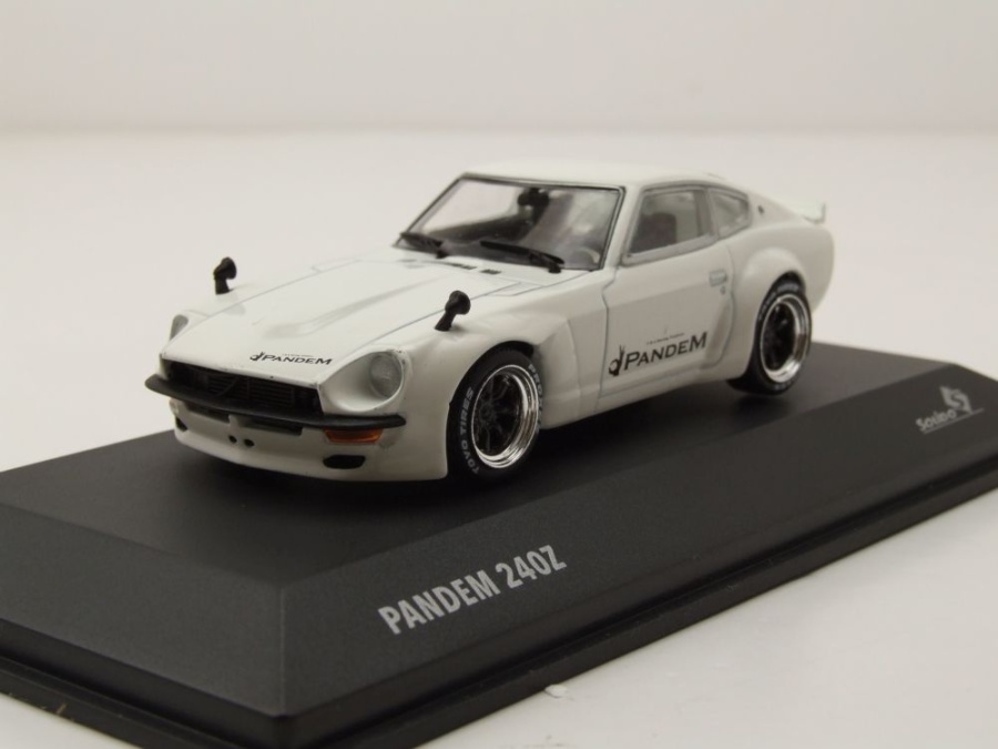 Datsun 240Z Rocket Bunny Pandem 1973 weiß Modellauto 1:43 Solido