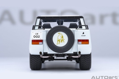 Lamborghini LM002 weiß Modellauto 1:18 Autoart