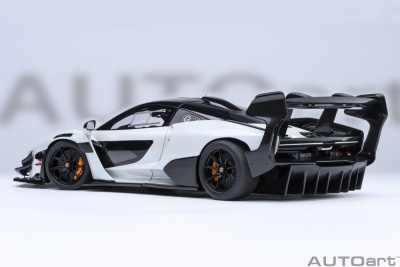 McLaren Senna GTR weiß Modellauto 1:18 Autoart