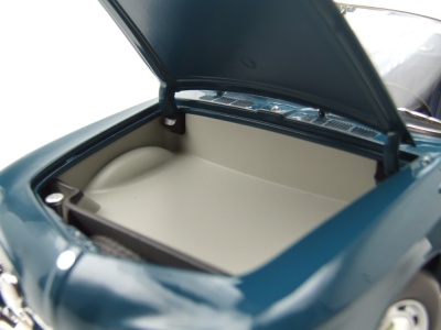 VW Karmann Ghia 1500 Typ 34 1961 dunkelblau weiß Modellauto 1:18 Norev