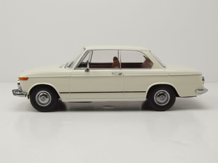KK-Scale 1:18 BMW 1602 Série 1 Année de construction 1971 rouge