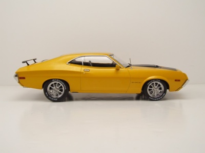 Ford Gran Torino Sport 1972 gelb Modellauto 1:18 ixo models