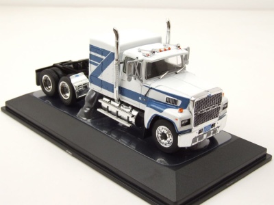Ford LTL 9000 Zugmaschine 1978 weiß Modellauto 1:64 ixo models