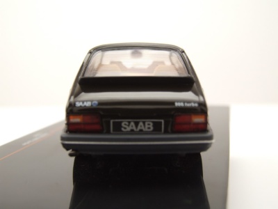 Saab 900 Turbo 1988 schwarz Modellauto 1:43 ixo models