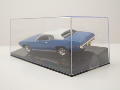 Plymouth Satellite Sebring Plus 1971 blau weiß Modellauto 1:43 ixo models