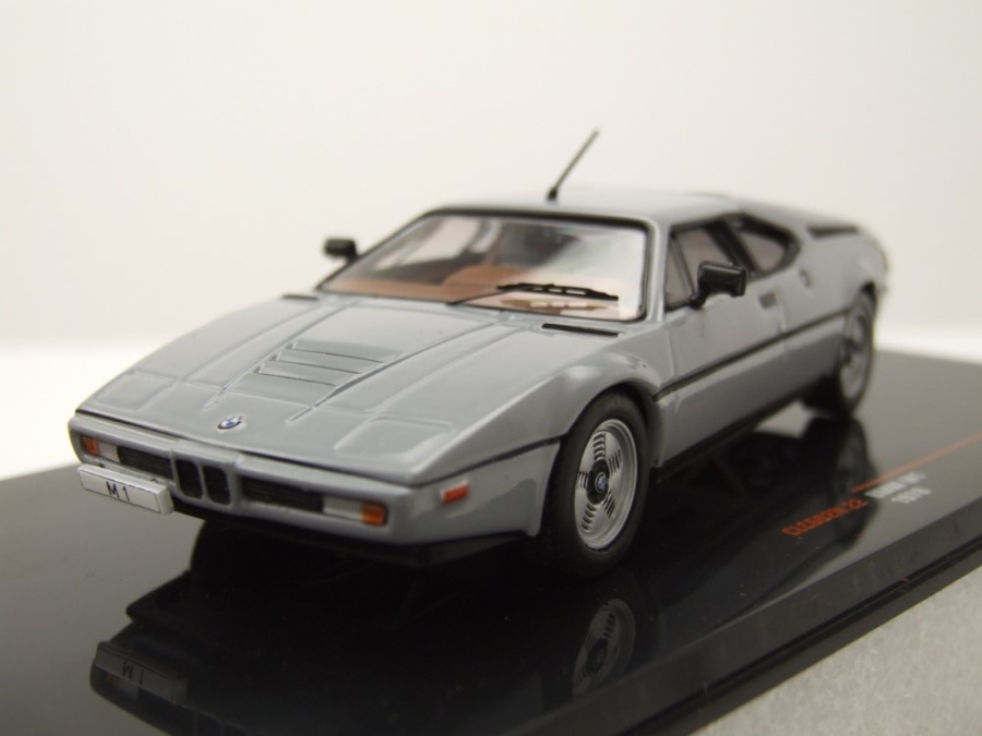 BMW M1 1978 grau Modellauto 1:43 ixo models
