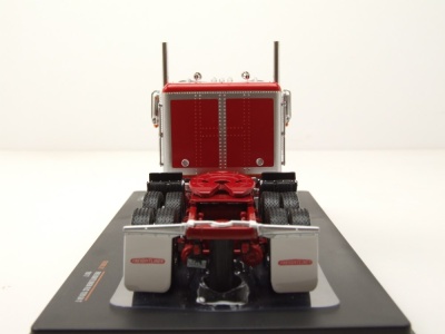 Freightliner FLC 120 64 T Zugmaschine 1977 silber rot Modellauto 1:43 ixo models
