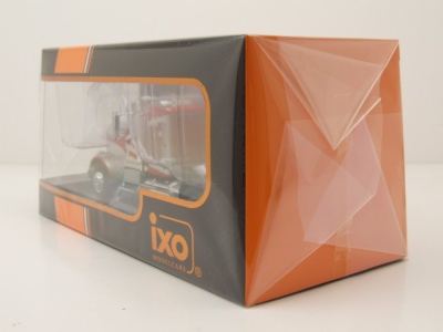 Freightliner FLC 120 64 T Zugmaschine 1977 silber rot Modellauto 1:43 ixo models