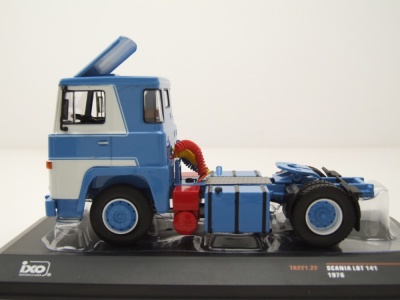Scania LBT 141 Zugmaschine 1976 blau weiß Modellauto 1:43 ixo models