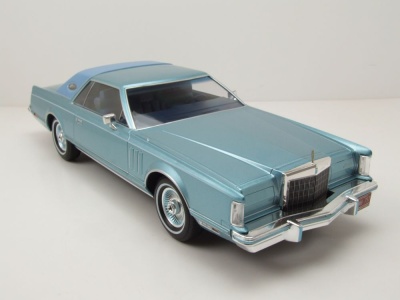 Lincoln Continental Mk V 1978 hellblau Modellauto 1:18 MCG