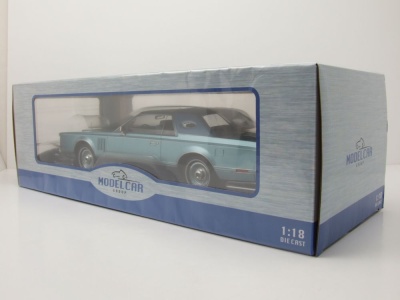 Lincoln Continental Mk V 1978 hellblau Modellauto 1:18 MCG