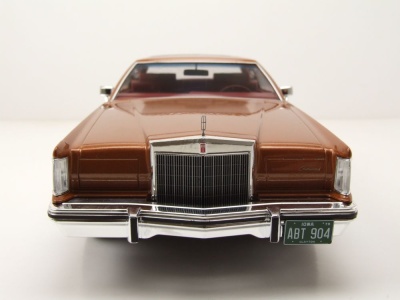 Lincoln Continental Mk V 1978  kupfer Modellauto 1:18 MCG