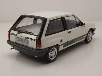 Opel Corsa A Sprint 1983 weiß Modellauto 1:18 MCG