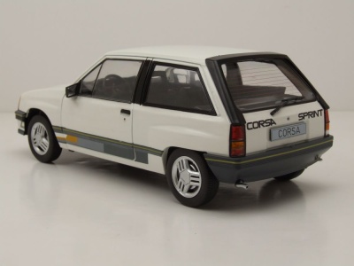 Opel Corsa A Sprint 1983 weiß Modellauto 1:18 MCG