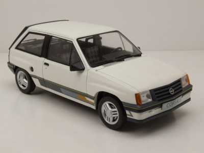 Opel Corsa A Sprint 1983 weiß Modellauto 1:18 MCG