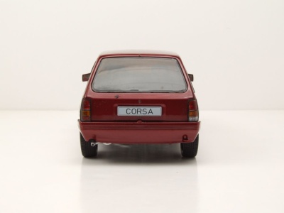 Opel Corsa A Custom 1983 dunkelrot metallic Modellauto 1:18 MCG
