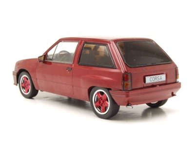 Opel Corsa A Custom 1983 dunkelrot metallic Modellauto 1:18 MCG