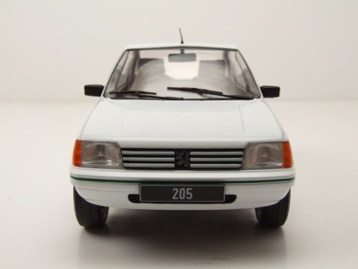 Peugeot 205 1984 weiß Modellauto 1:18 MCG