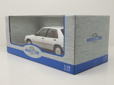 Peugeot 205 1984 weiß Modellauto 1:18 MCG