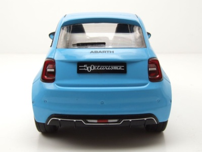 Fiat 500e Abarth 2024 hellblau Modellauto 1:18 MCG