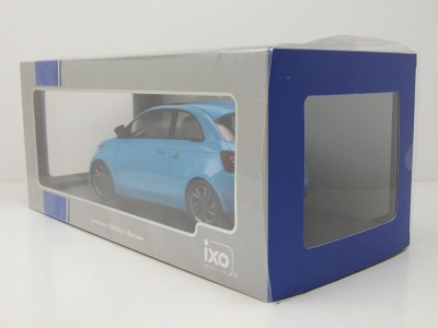 Fiat 500e Abarth 2024 hellblau Modellauto 1:18 MCG