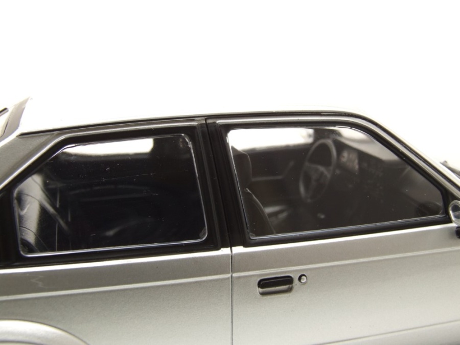 Modelcar Group 1:18 Opel Kadett D GTE noir MCG18270 modèle voiture MCG18270 4052176431351 Modelcar Group 1:18 Opel Kadett D GTE noir MCG18270 modèle voiture MCG18270 4052176431351