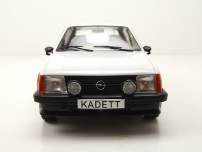 Opel Kadett D SR 1983 weiß gelb Modellauto 1:18 MCG