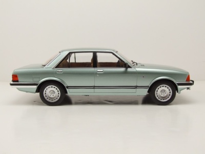 Ford Granada MK II 2.8 Ghia 1982 hellgrün metallic Modellauto 1:18 MCG