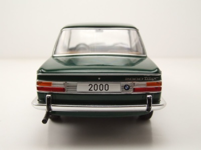 BMW 2000 Typ 121 1966 dunkelgrün Modellauto 1:18 MCG