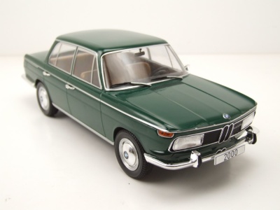 BMW 2000 Typ 121 1966 dunkelgrün Modellauto 1:18 MCG