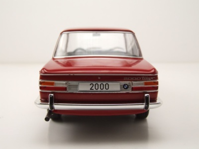 BMW 2000 Typ 121 1966 dunkelrot Modellauto 1:18 MCG