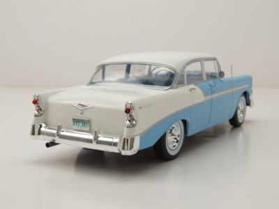 Chevrolet Bel Air 4-Door Hardtop 1956 hellblau weiß...