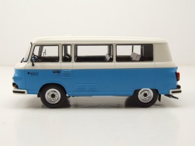Barkas B 1000 Bus 1970 hellblau weiß Modellauto 1:24 Whitebox