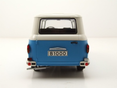 Barkas B 1000 Bus 1970 hellblau weiß Modellauto 1:24 Whitebox