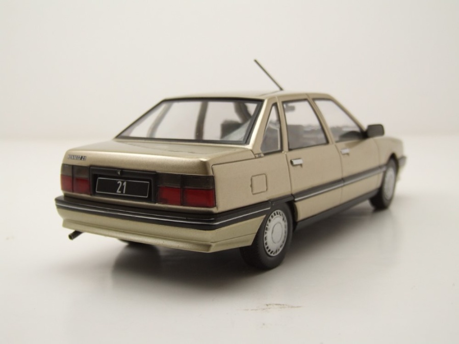 Maquette Renault 21 GTS 1986 Beige à L'échelle 1:24 - Édition Vintage Edicola Avec Fascicule