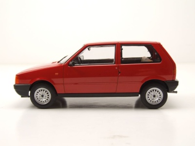 Fiat Uno 1983 rot Modellauto 1:24 Whitebox