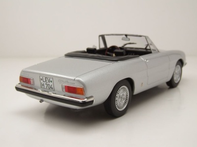 Alfa Romeo 2000 Spider 1973 silbergrau metallic...