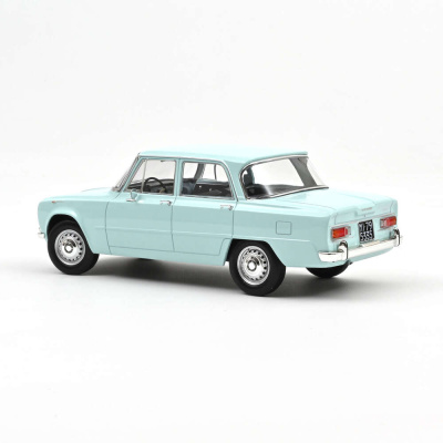 Alfa Romeo Giulia TI 1964 hellblau Modellauto 1:18 Norev