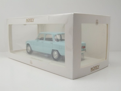 Alfa Romeo Giulia TI 1964 hellblau Modellauto 1:18 Norev