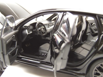 Audi RS3 2025 schwarz metallic Modellauto 1:18 Norev