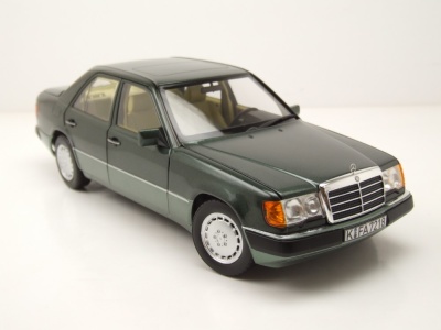 Mercedes 230 E W124 1990 dunkelgrün metallic Modellauto 1:18 Norev