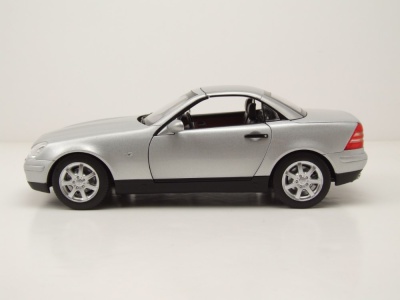 Mercedes SLK 1996 silber Modellauto 1:18 Norev