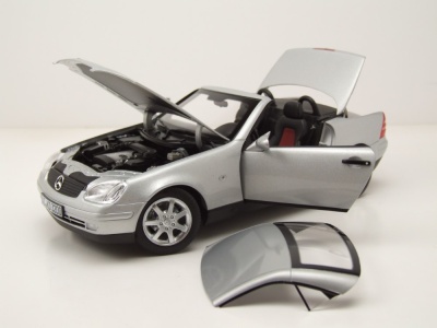 Mercedes SLK 1996 silber Modellauto 1:18 Norev