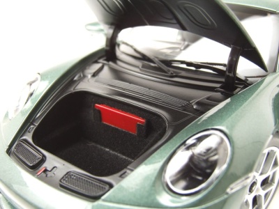 Porsche 911 S/T 2023 dunkelgrün metallic Modellauto 1:18 Norev