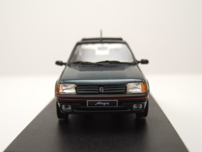 Peugeot 205 1.9 Magic 1990 dunkelgrün Modellauto 1:43 Norev